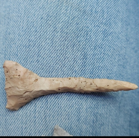 Arrowhead (drill) indian artifact